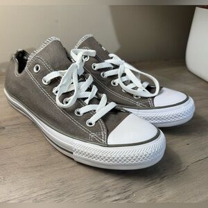 Converse Chuck Taylor All Star Sneakers Sz 9 Women’s